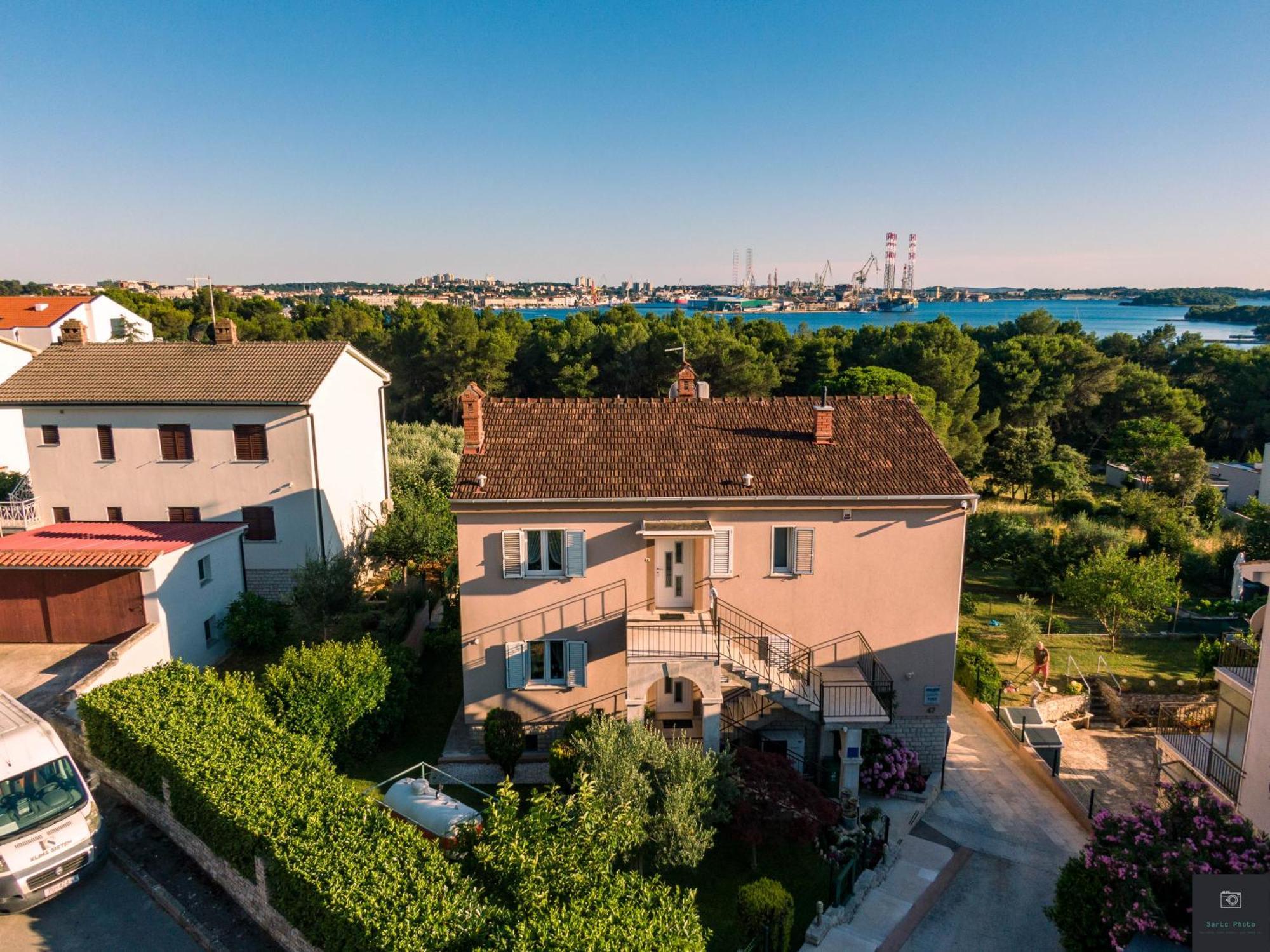 Apartman Nino Пула Екстер'єр фото